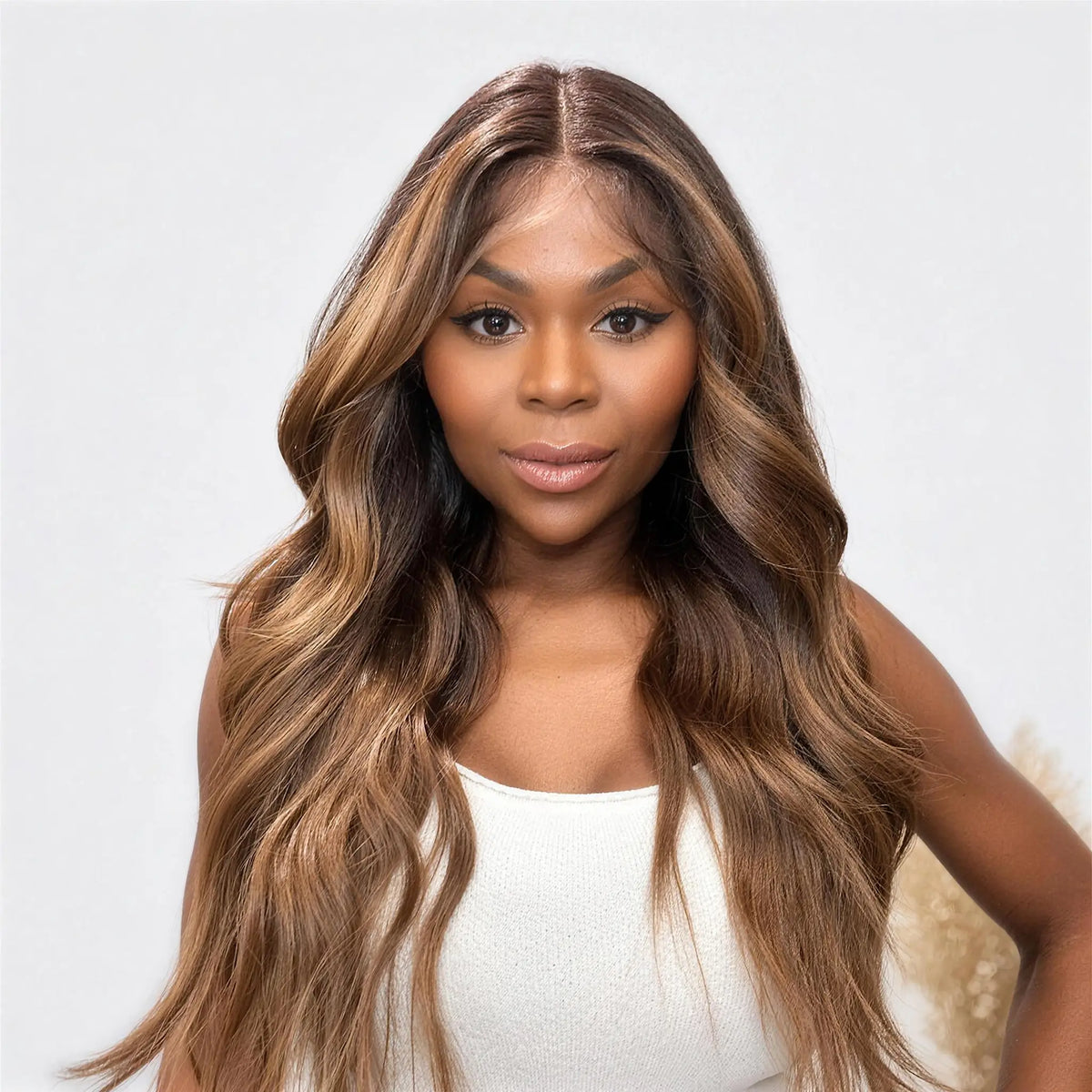 Angela Vegan Syntetisk Peruk – Lace Front Plus
