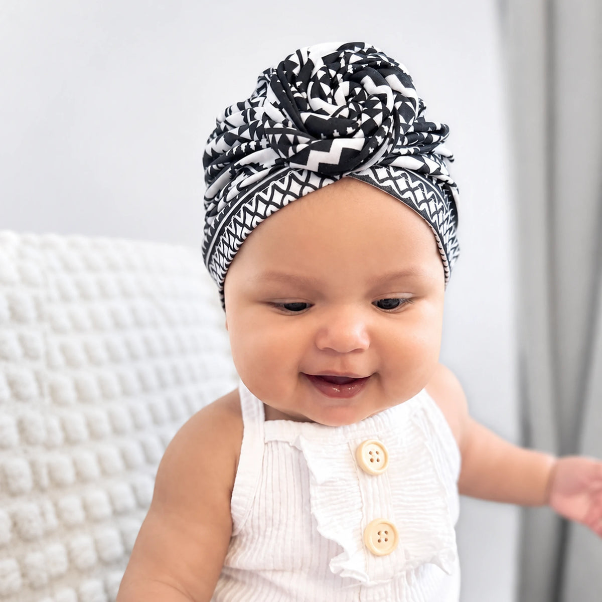 Babyturban med ros – svart