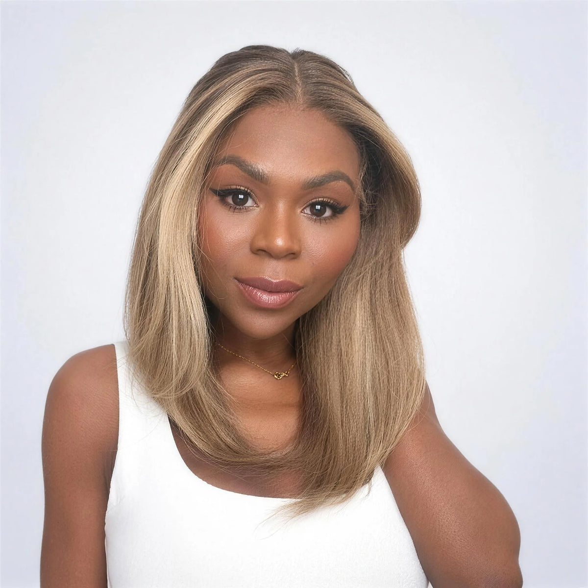Belle Lace Front Plus – äkta hår peruk