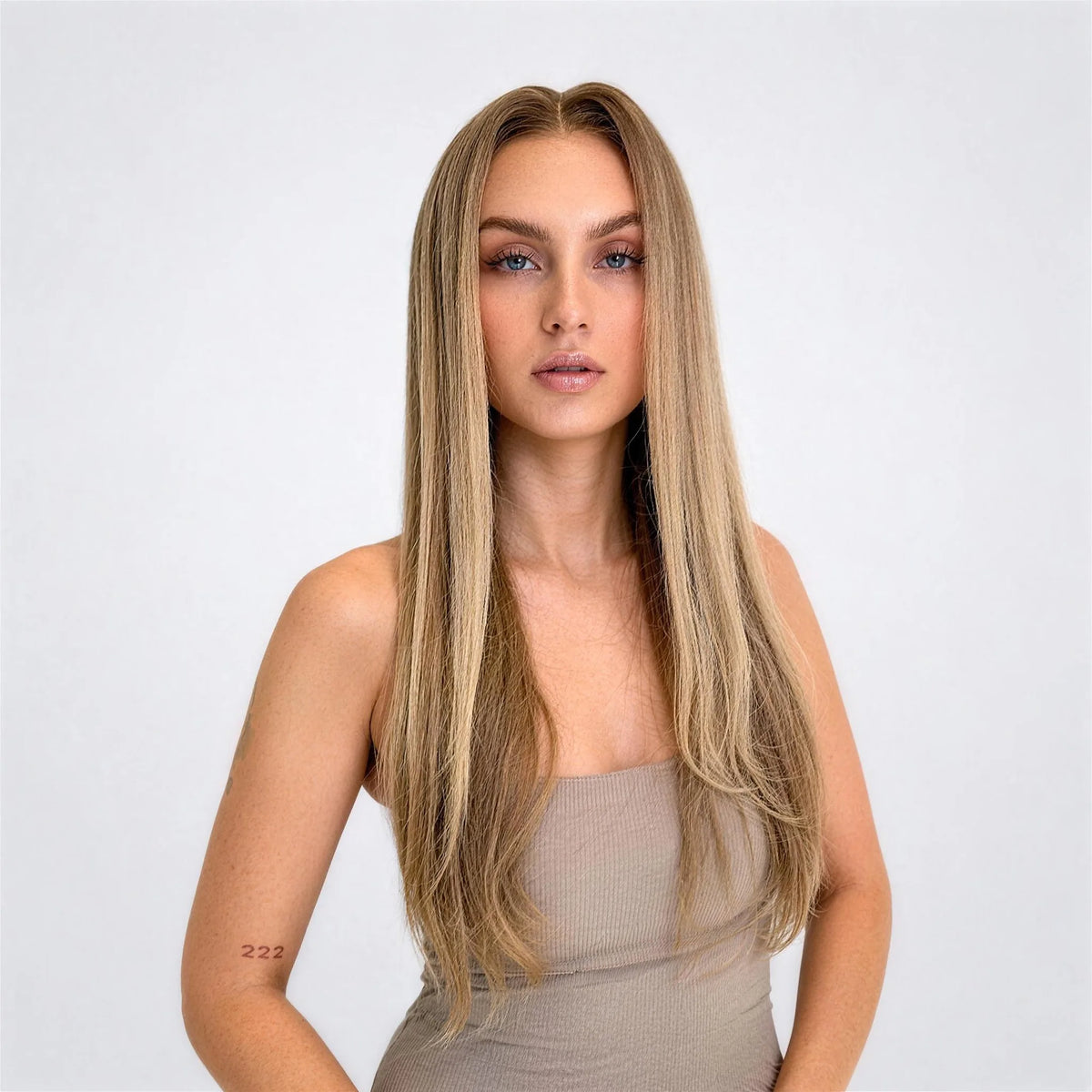 Belle Lace Front Plus – Natural ash blonde, lång