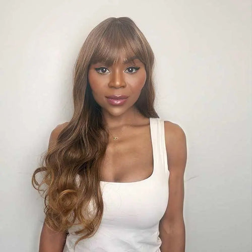 Chantelle Klassisk Syntetperuk med lugg - Fairwithhair