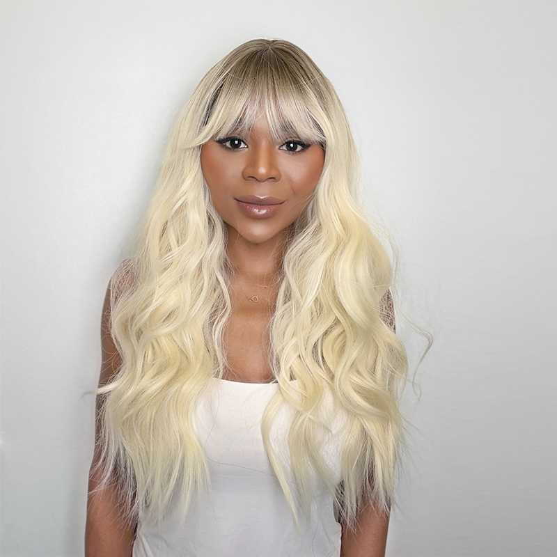 Chantelle Klassisk Syntetperuk med lugg - Fairwithhair