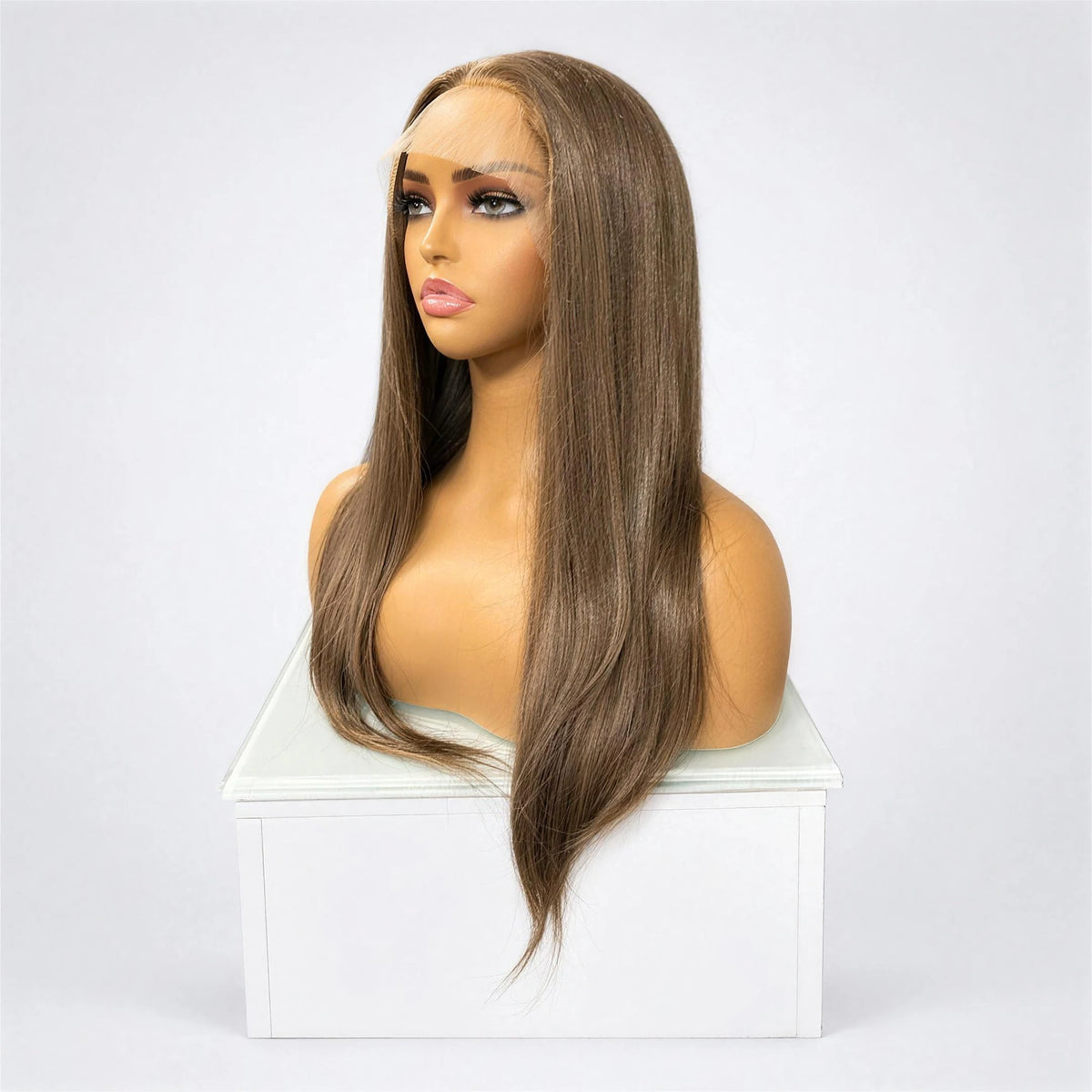 Crown Vegan Syntetisk Peruk – Lace Front Plus – Askbrun