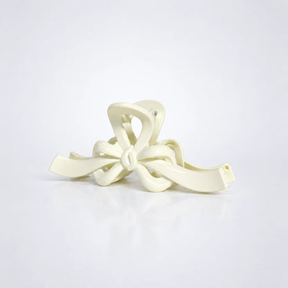 Hårklämma Rosett i färgen Ivory, annan vinkel