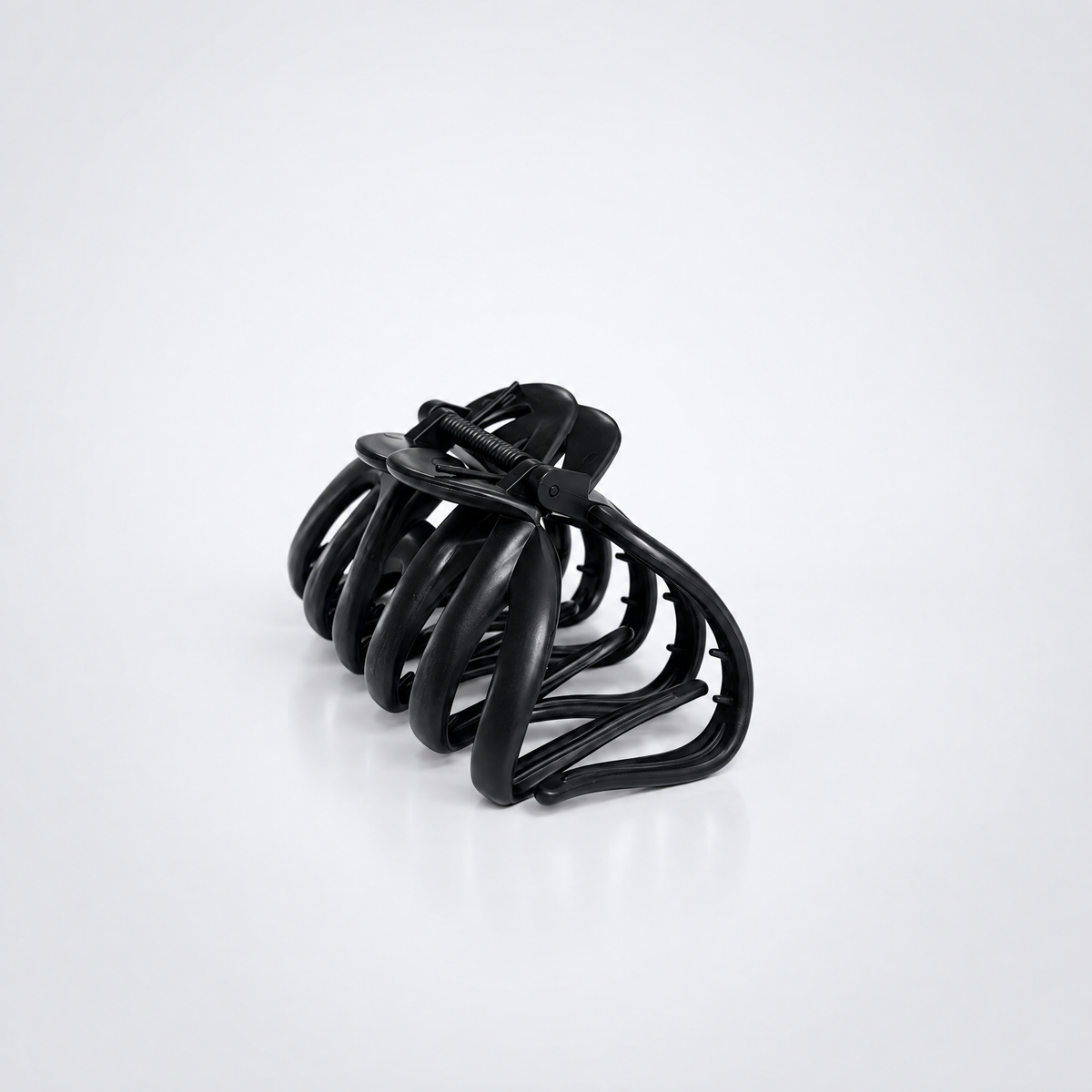 Hårklämma Vardag M i färgen 1 Jet Black, annan vinkel