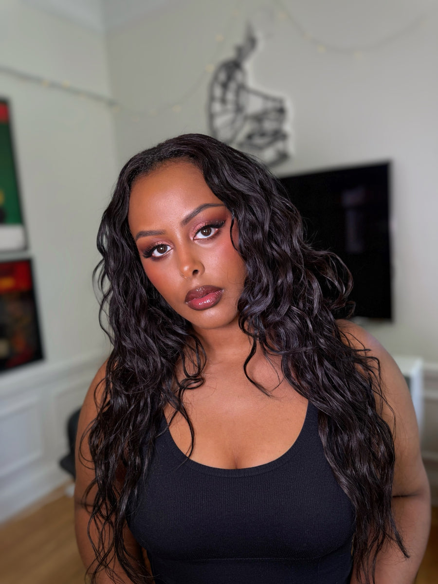 Cherrie med full weave och styling