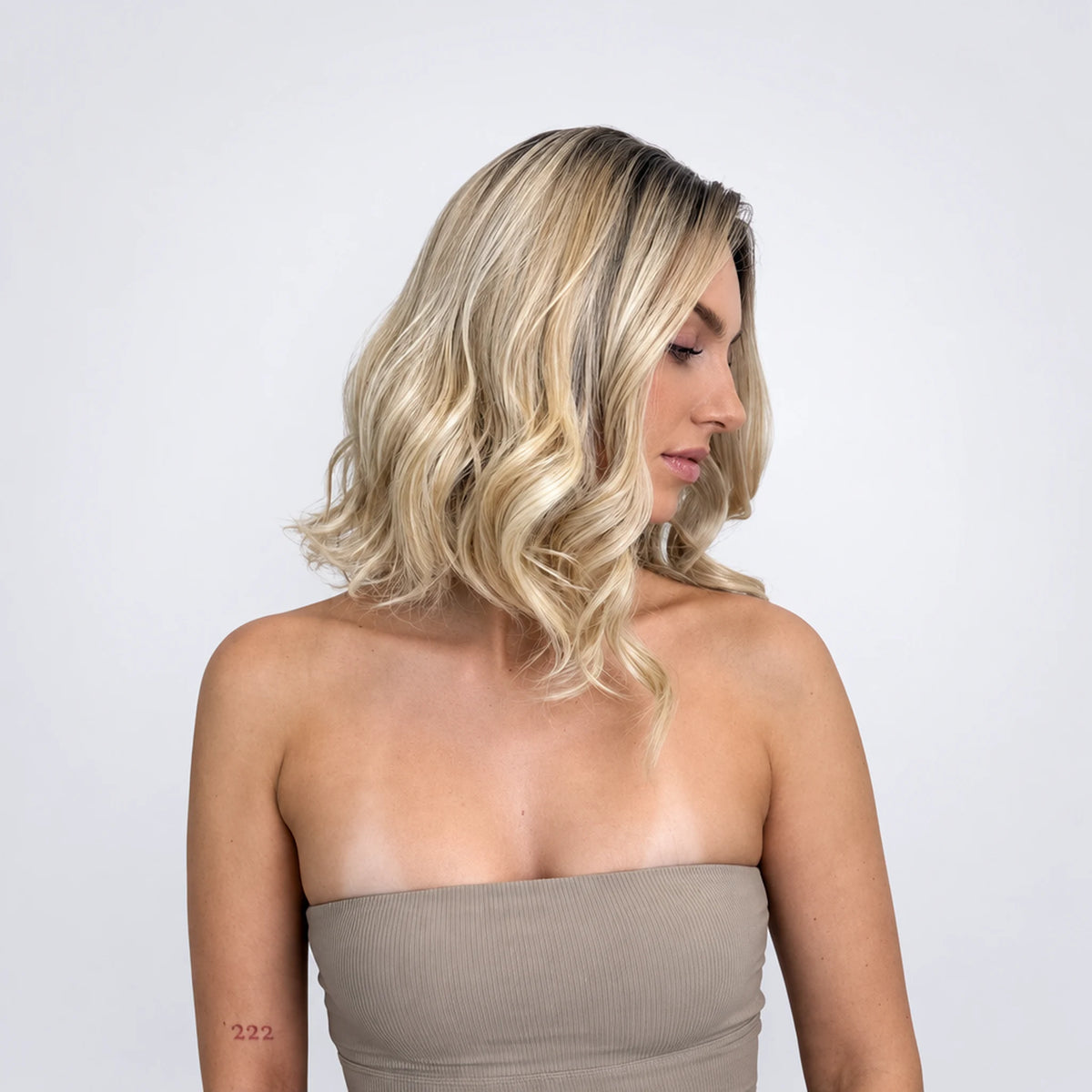 Iris Vegan Syntetisk Peruk – Lace Front Plus