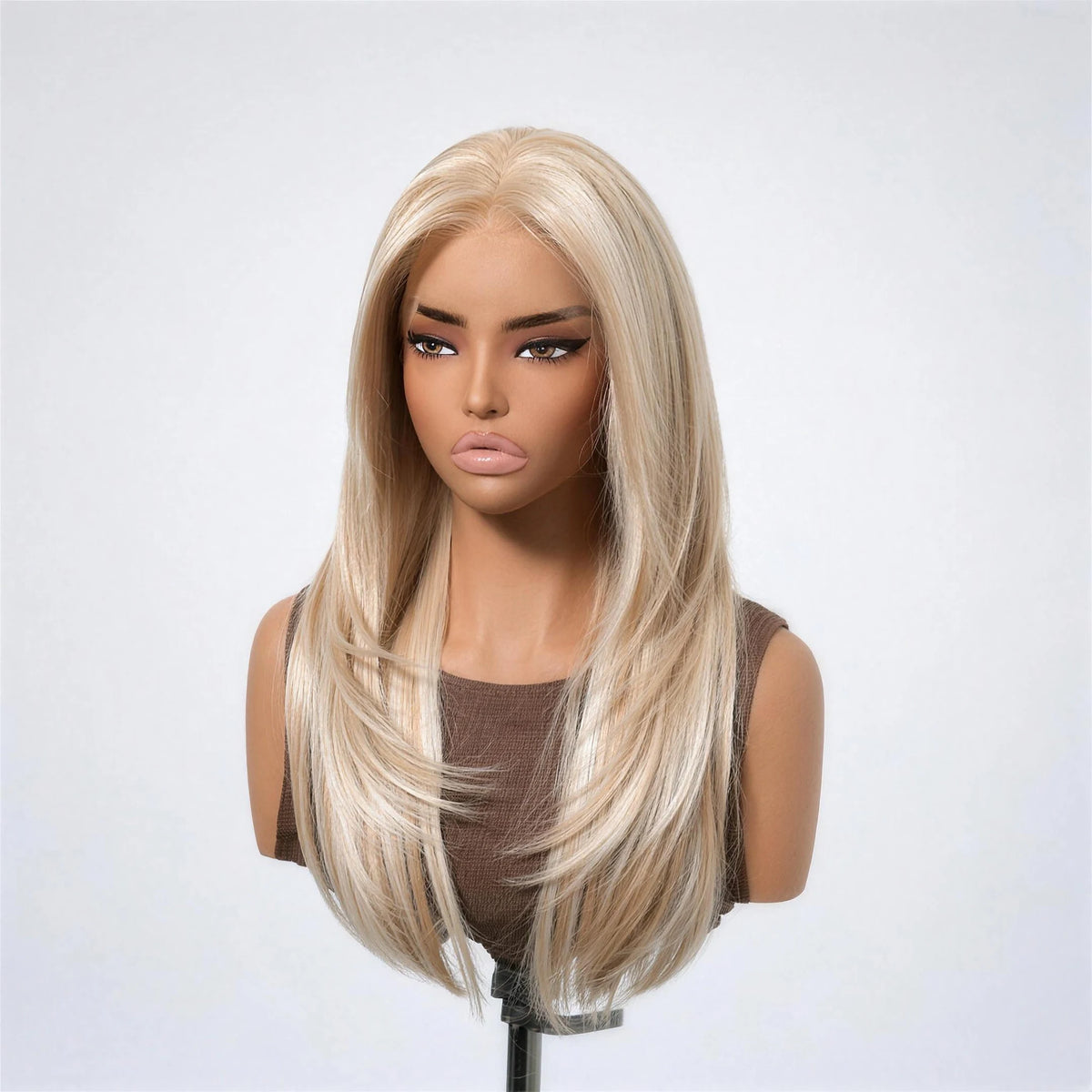 Luna Vegan Syntetisk Peruk – Lace Front Plus – Guldblond