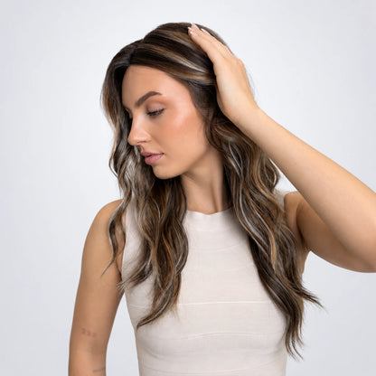 Signe Vegan Syntetisk Peruk – Mono Part, Calico