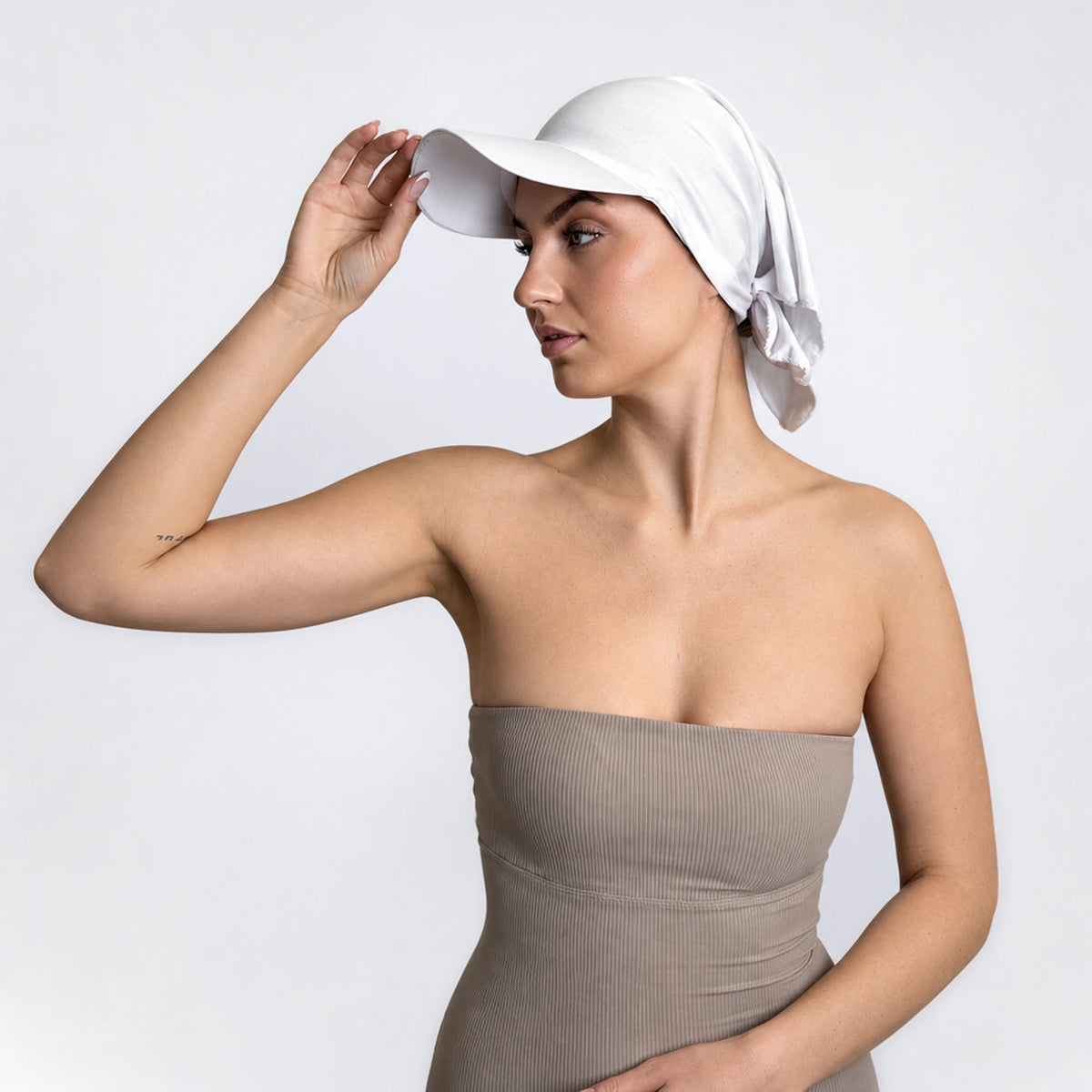 Turban med solskärm – vit